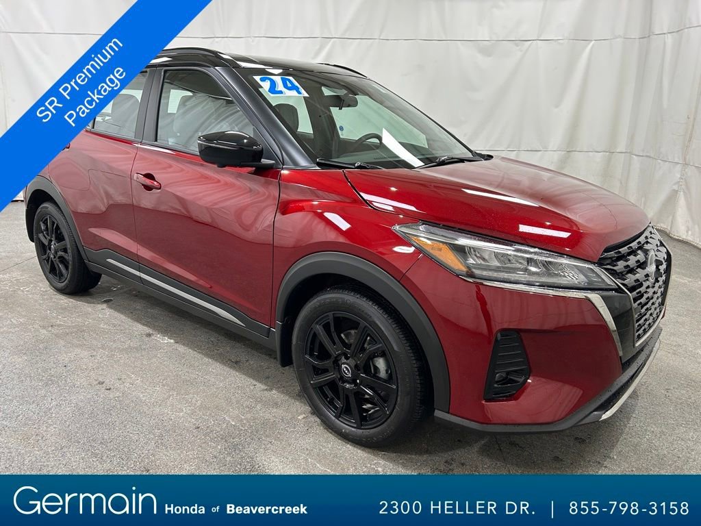 Used 2024 Nissan Kicks SR w/ SR Premium Package image 2