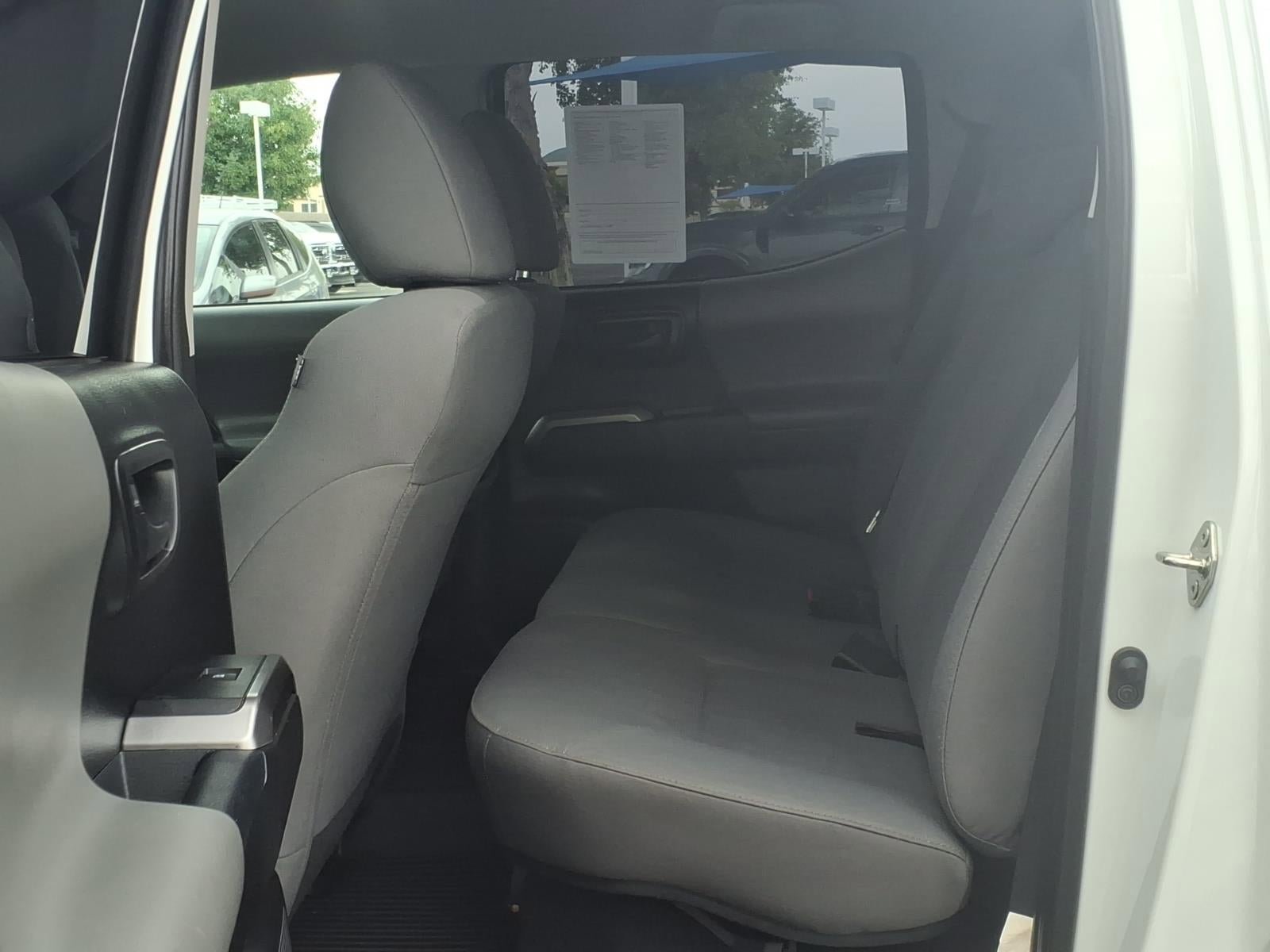 Used 2018 Toyota Tacoma SR5 RWD image 17