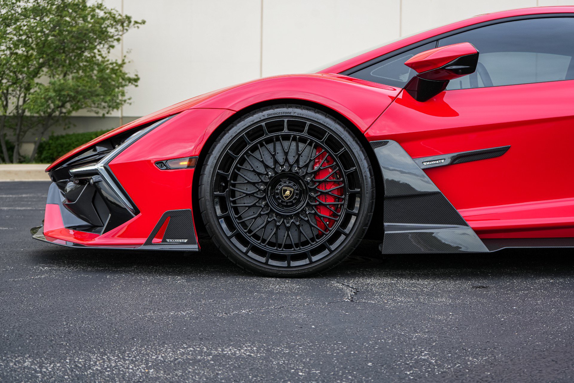 Used 2025 Lamborghini Revuelto AWD/4WD image 23