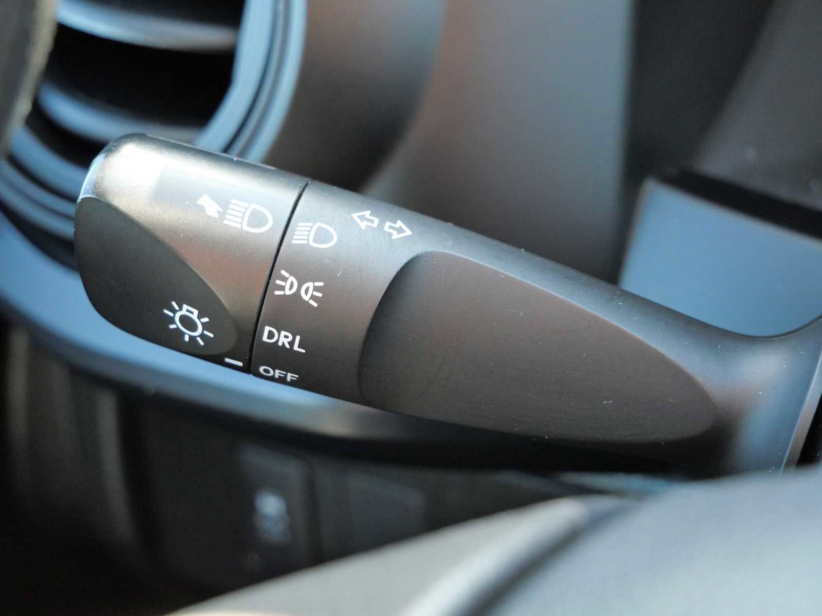 Used 2020 Toyota Tacoma SR image 34