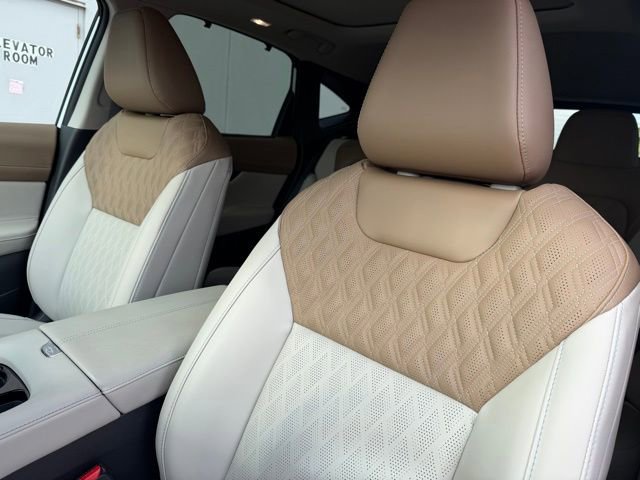 Certified 2026 Nissan Murano Platinum w/ Cargo Package image 12