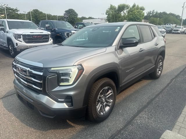 Used 2025 GMC Terrain Elevation AWD/4WD image 3