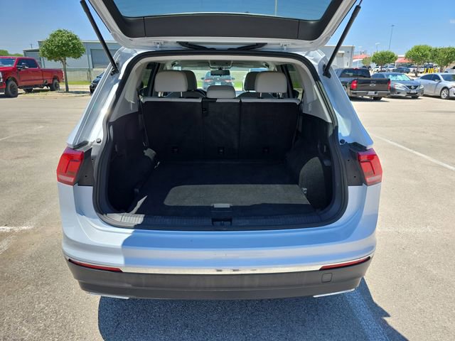 Used 2018 Volkswagen Tiguan SE AWD/4WD image 13