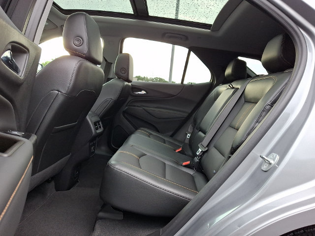 Used 2023 Chevrolet Equinox Premier AWD/4WD image 13