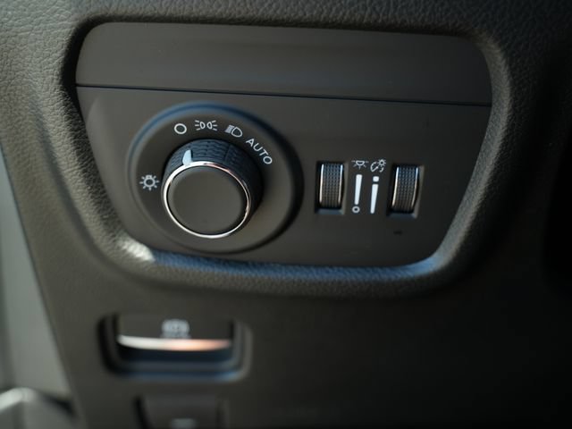New 2026 Jeep Grand Cherokee Altitude AWD/4WD image 33
