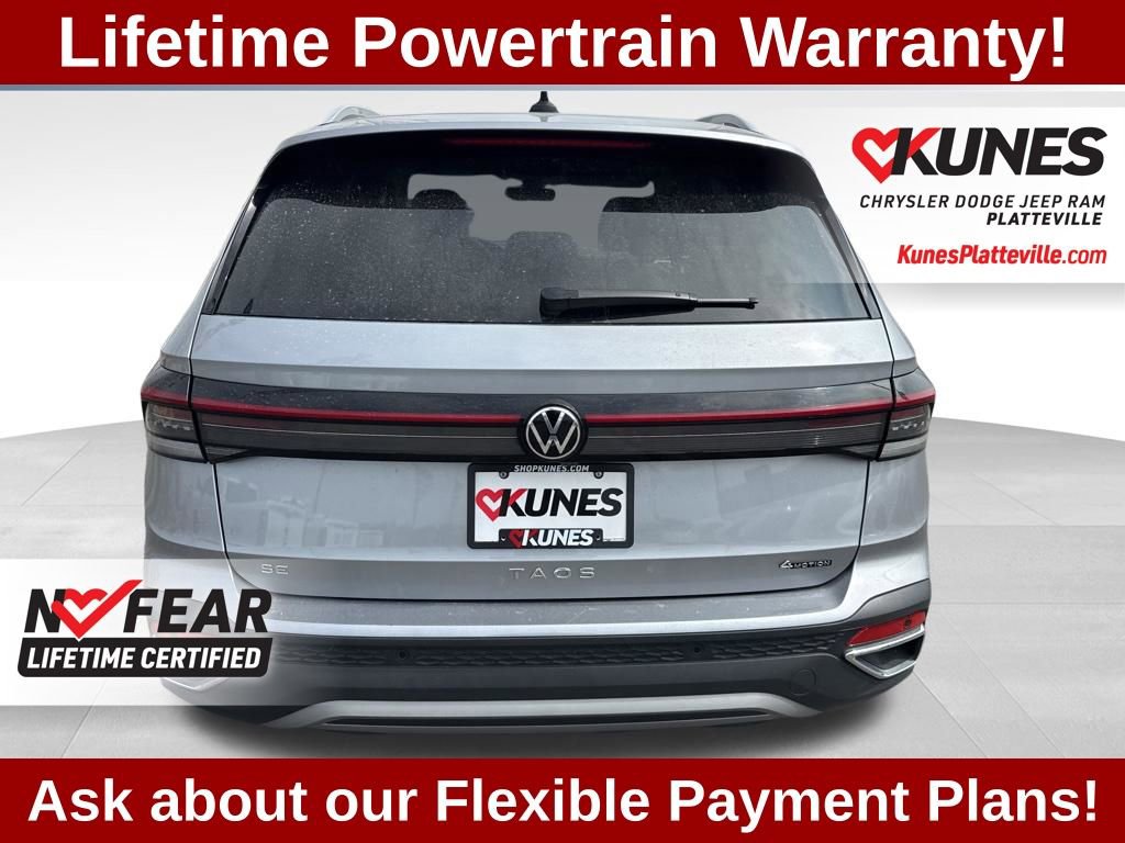 Used 2025 Volkswagen Taos SE image 4