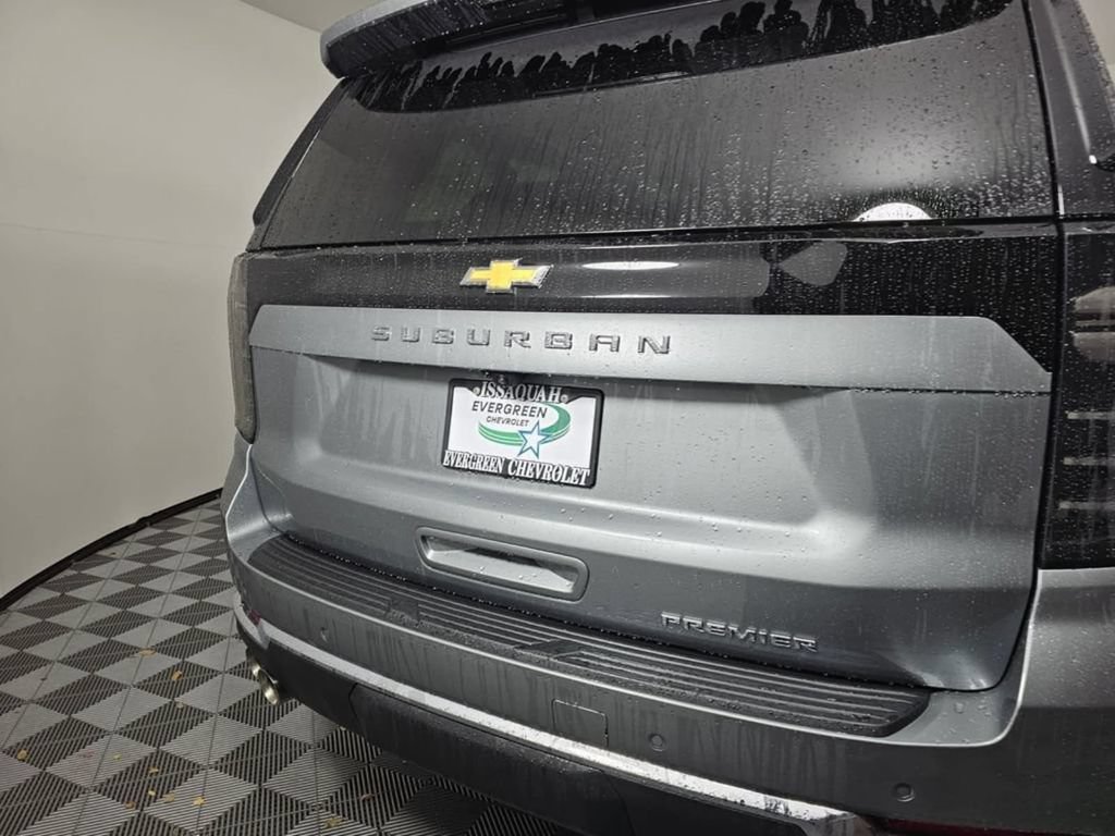 New 2026 Chevrolet Suburban Premier w/ Sun And Tow Package AWD/4WD image 15