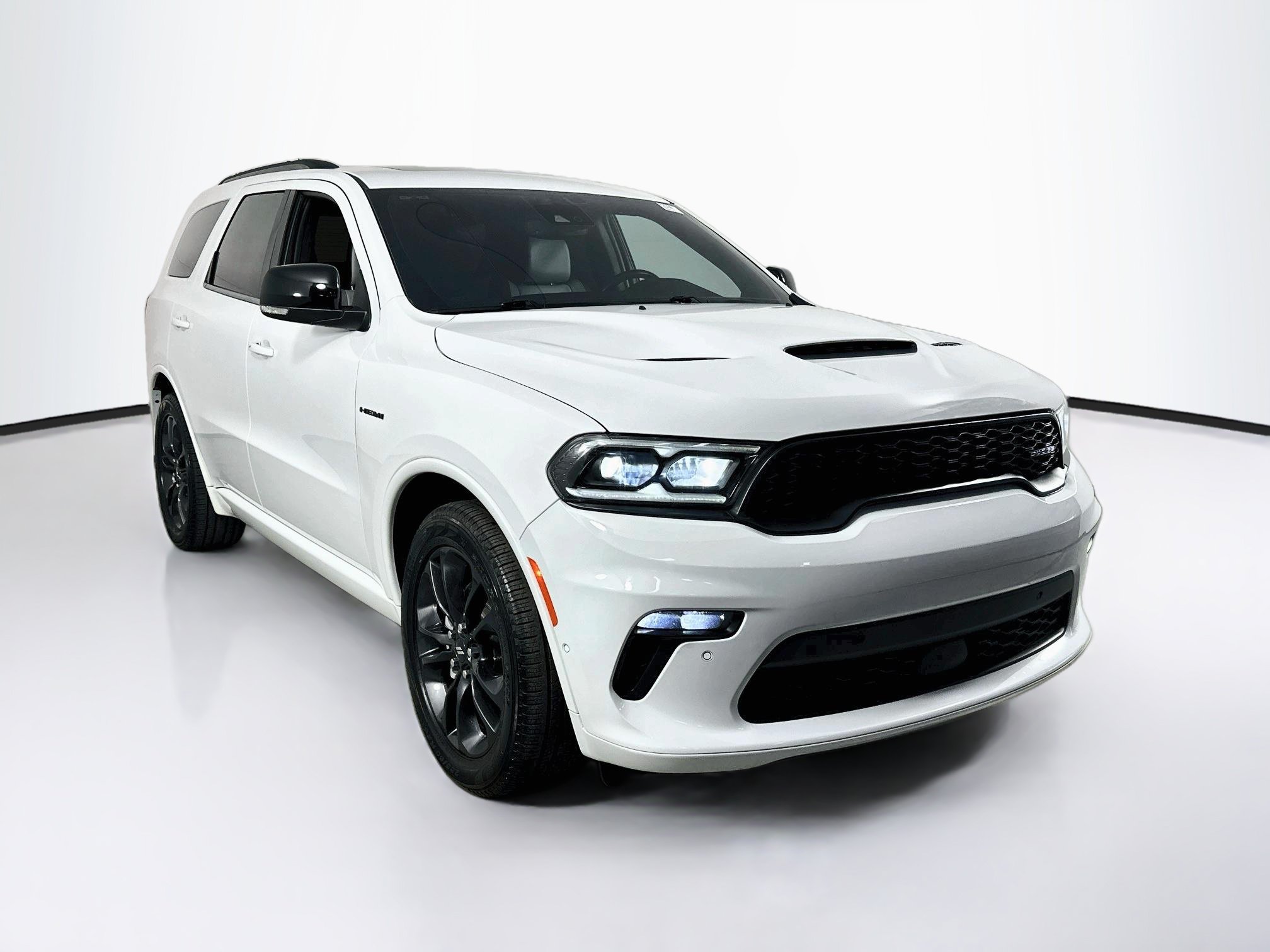 Used 2023 Dodge Durango R/T RWD image 3