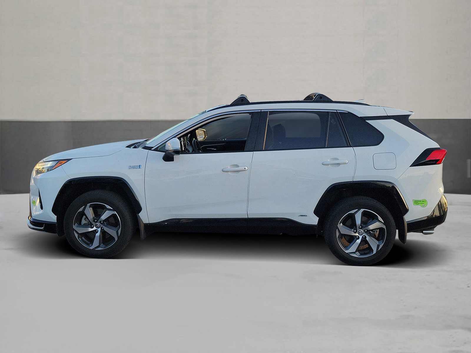 Used 2023 Toyota RAV4 SE w/ Weather & Moonroof Package AWD/4WD image 3