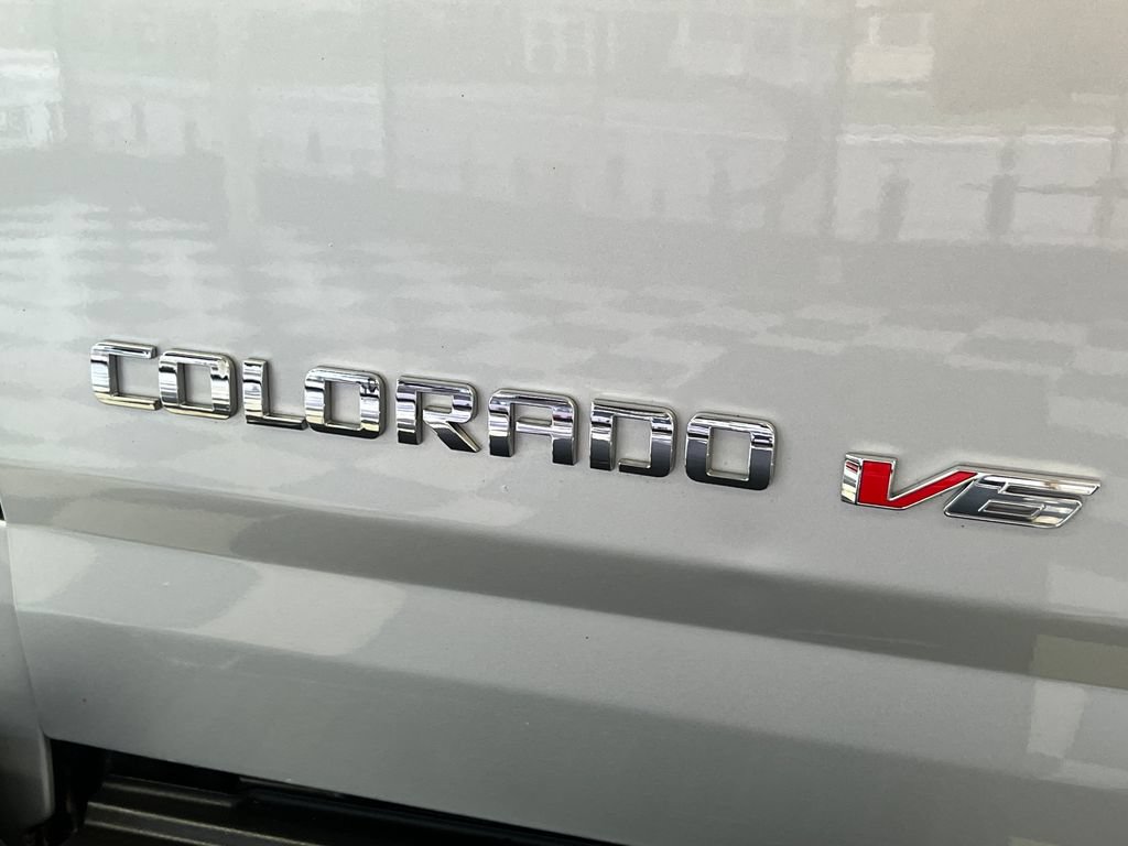 Used 2019 Chevrolet Colorado LT AWD/4WD image 12