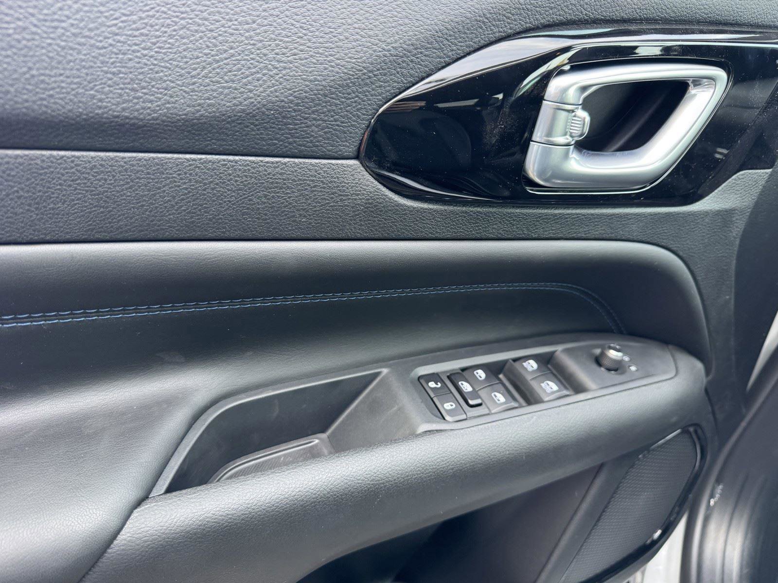 New 2026 Jeep Compass Latitude image 14