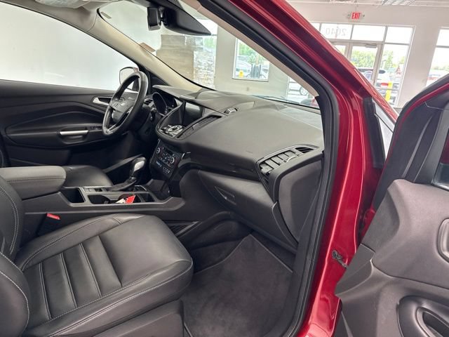 Used 2019 Ford Escape Titanium AWD/4WD image 26