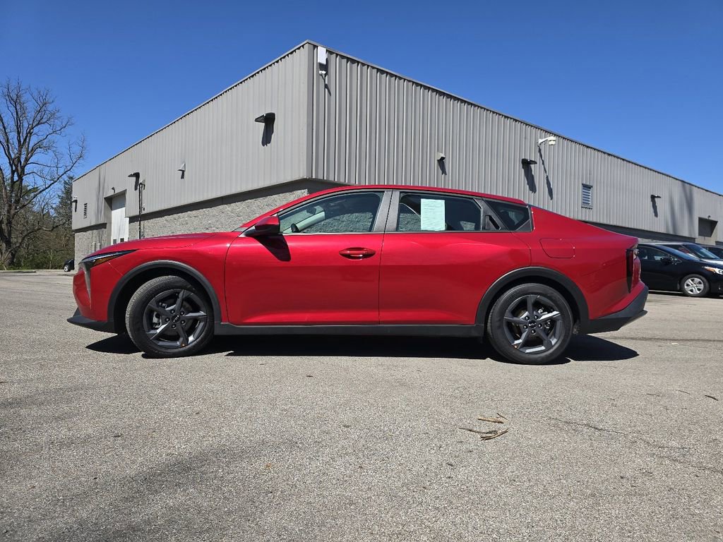 Used 2025 Kia K4 LXS image 11