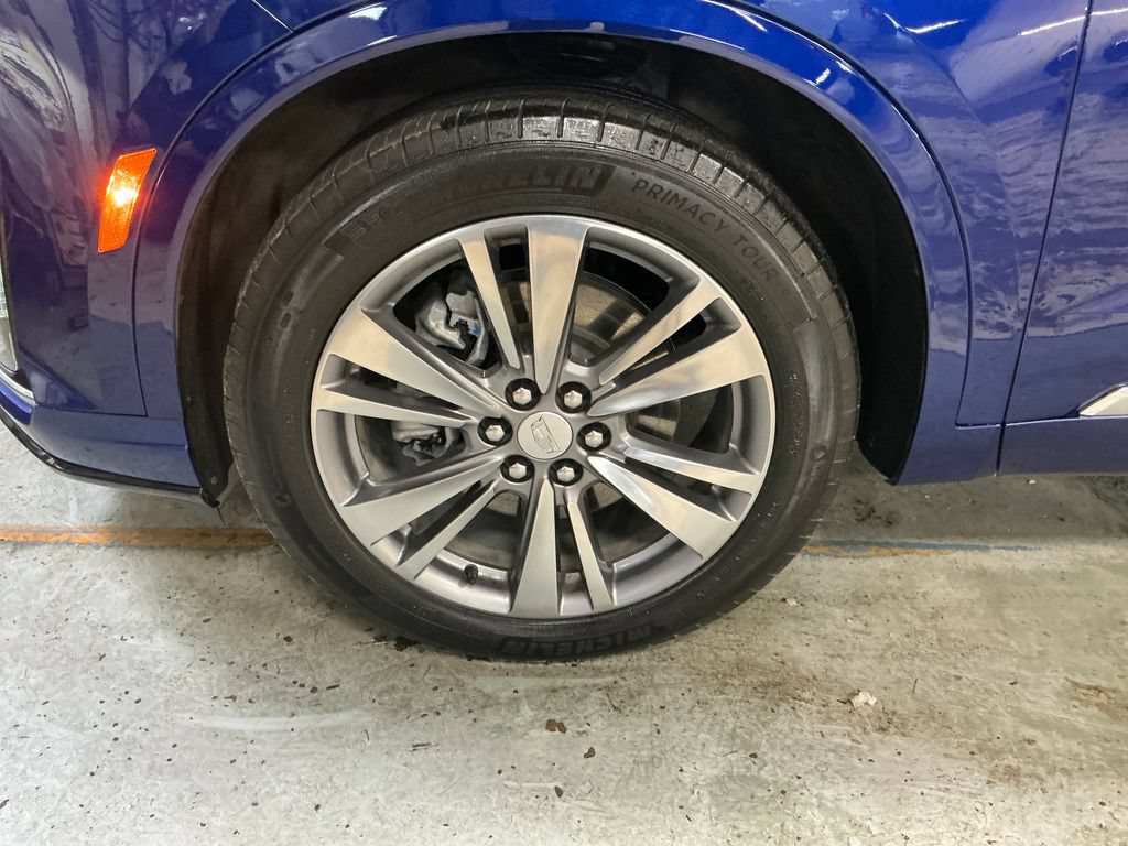 Certified 2025 Cadillac XT6 Premium Luxury w/ LPO, Floor Liner Package AWD/4WD image 11