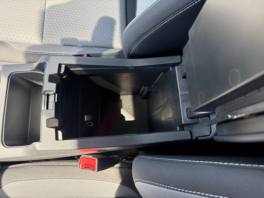 Used 2019 Ford Escape SE FWD image 25