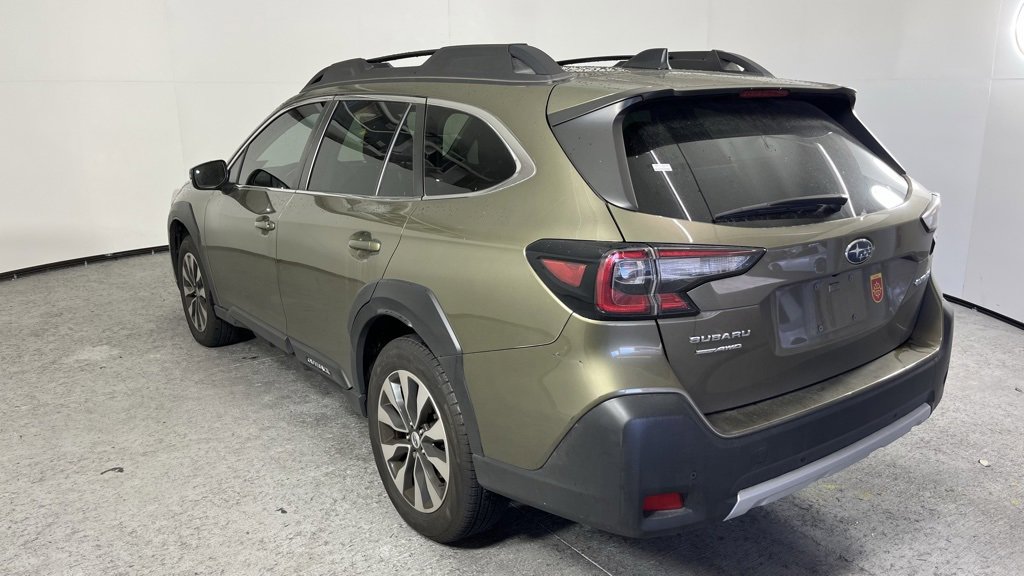 Used 2023 Subaru Outback Limited w/ Tech Package 2 image 2