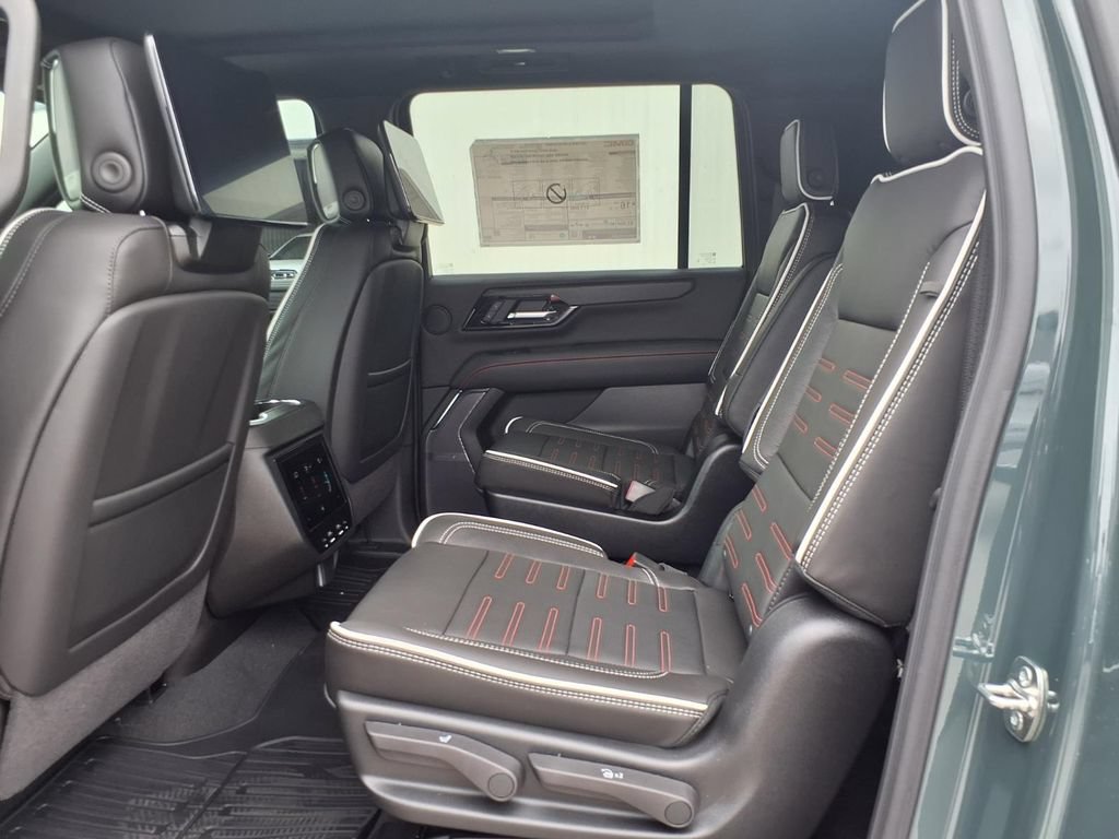 New 2026 GMC Yukon XL AT4 Ultimate w/ LPO, Illumination Package AWD/4WD image 12