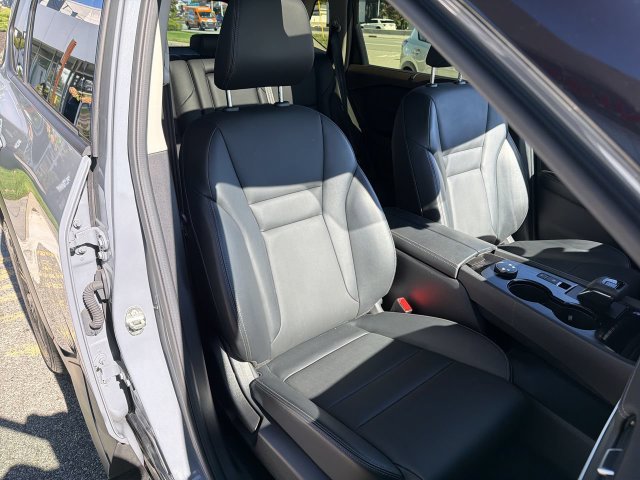 Certified 2023 Nissan Rogue SV w/ SV Premium B Package AWD/4WD image 25