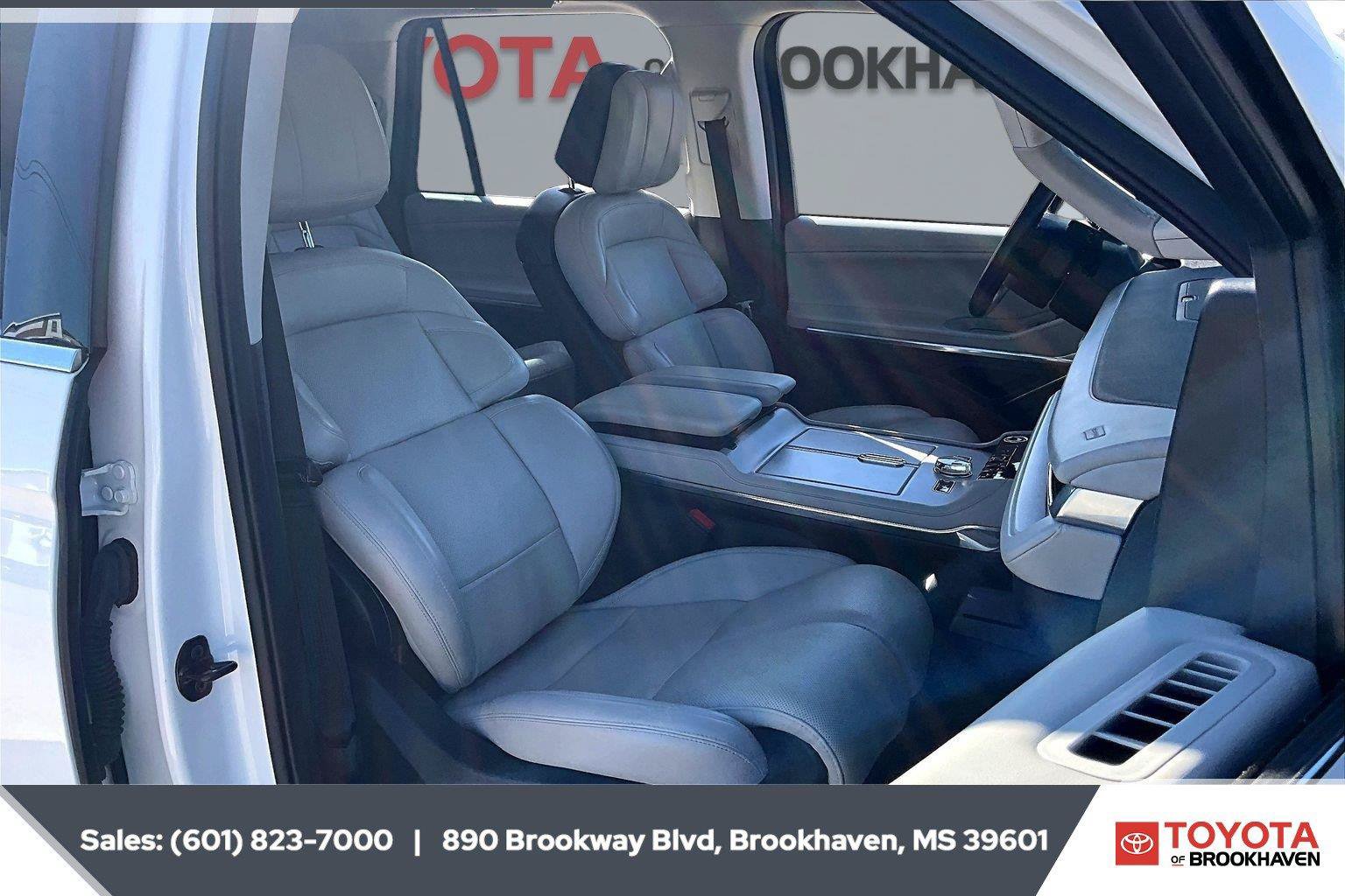Used 2025 Lincoln Navigator L Reserve AWD/4WD image 6