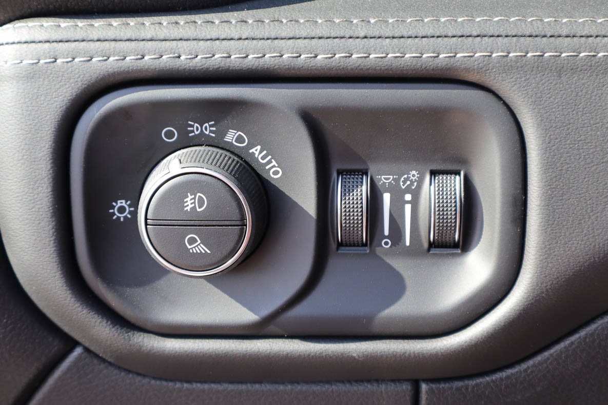 New 2027 RAM 3500 Limited AWD/4WD image 15