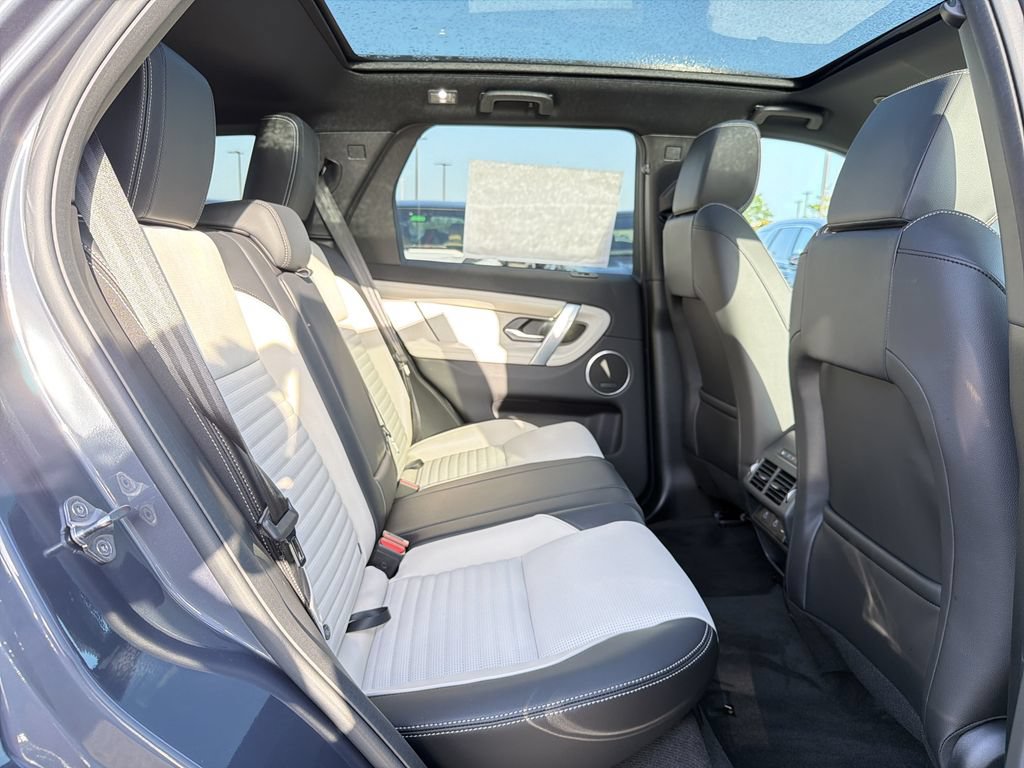 New 2026 Land Rover Discovery Sport Landmark AWD/4WD image 15