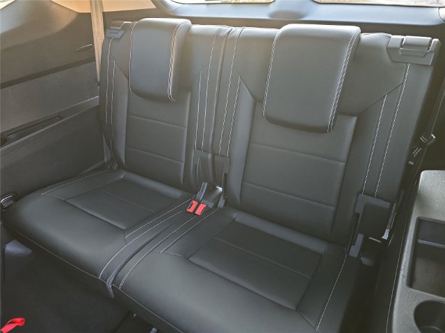 Used 2023 Volkswagen Atlas SE w/ Panoramic Sunroof Package FWD image 8