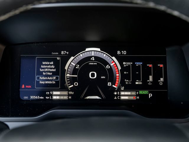 Used 2023 Toyota Sequoia Capstone AWD/4WD image 17