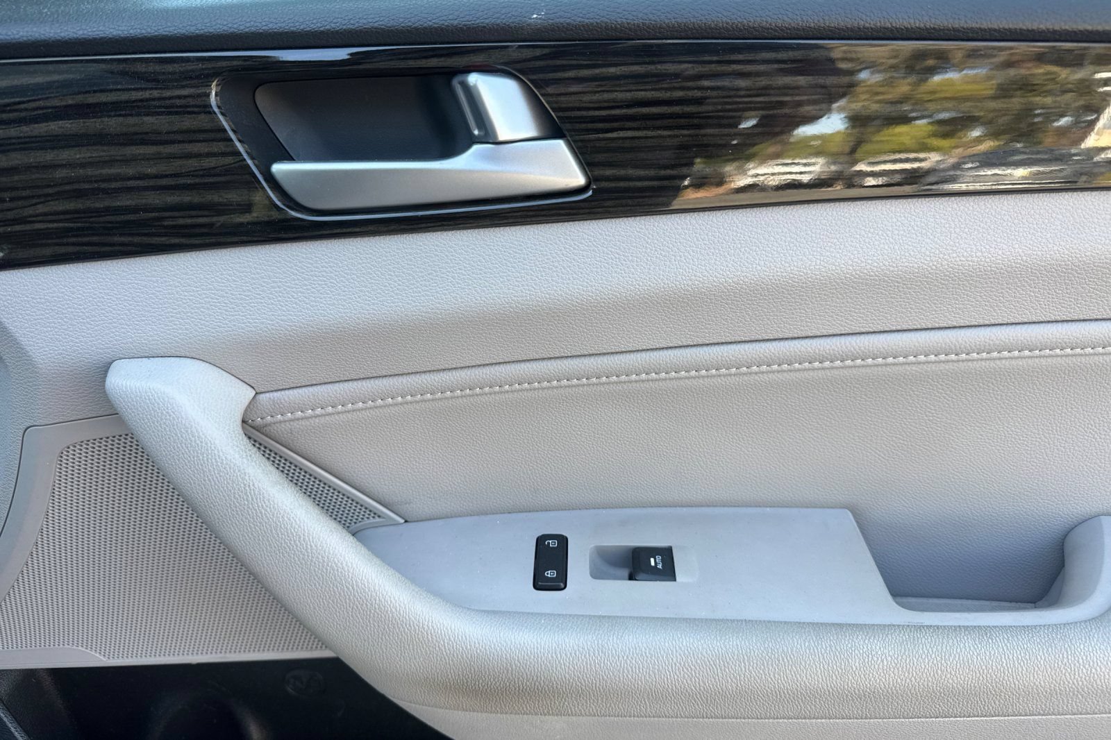 Used 2016 Hyundai Sonata Limited FWD image 21