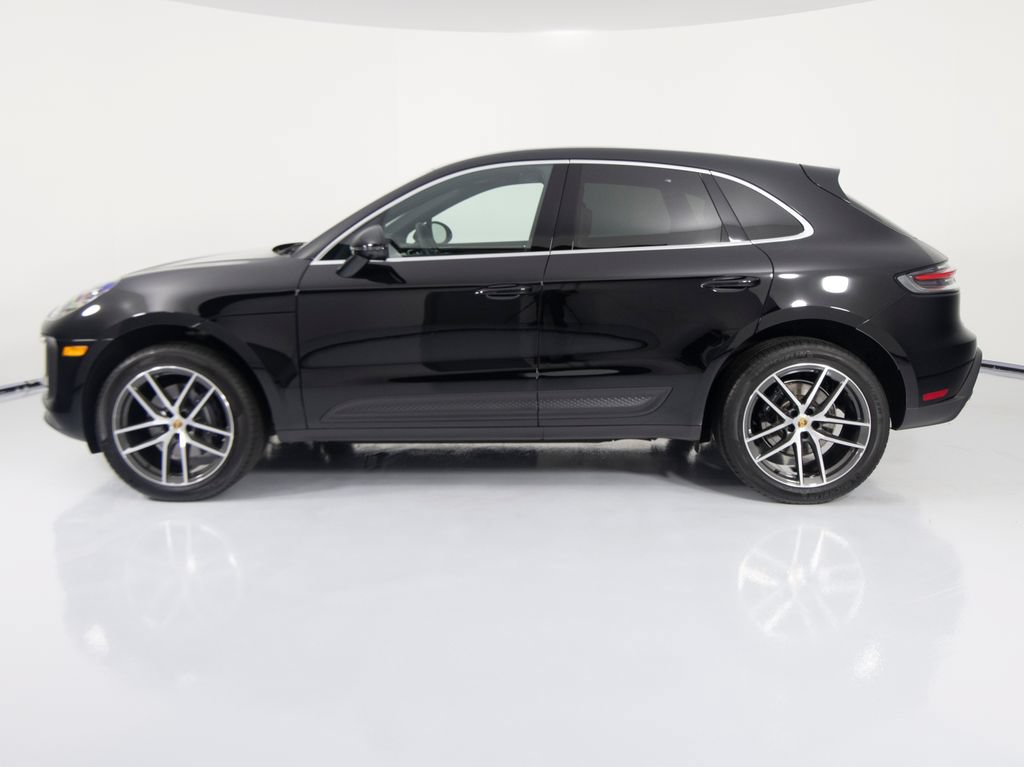 Certified 2026 Porsche Macan AWD/4WD image 7