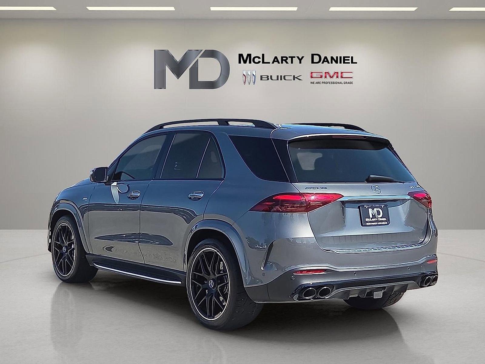 Used 2024 Mercedes-Benz GLE 53 AMG 4MATIC image 4