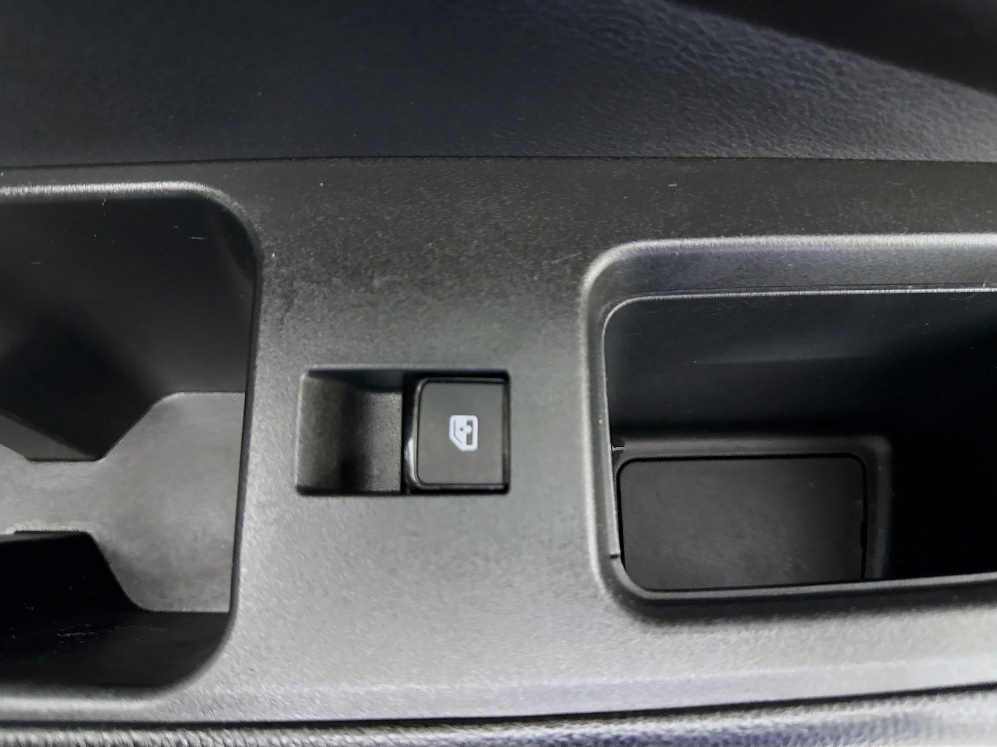 Used 2023 Nissan Pathfinder SL AWD/4WD image 31