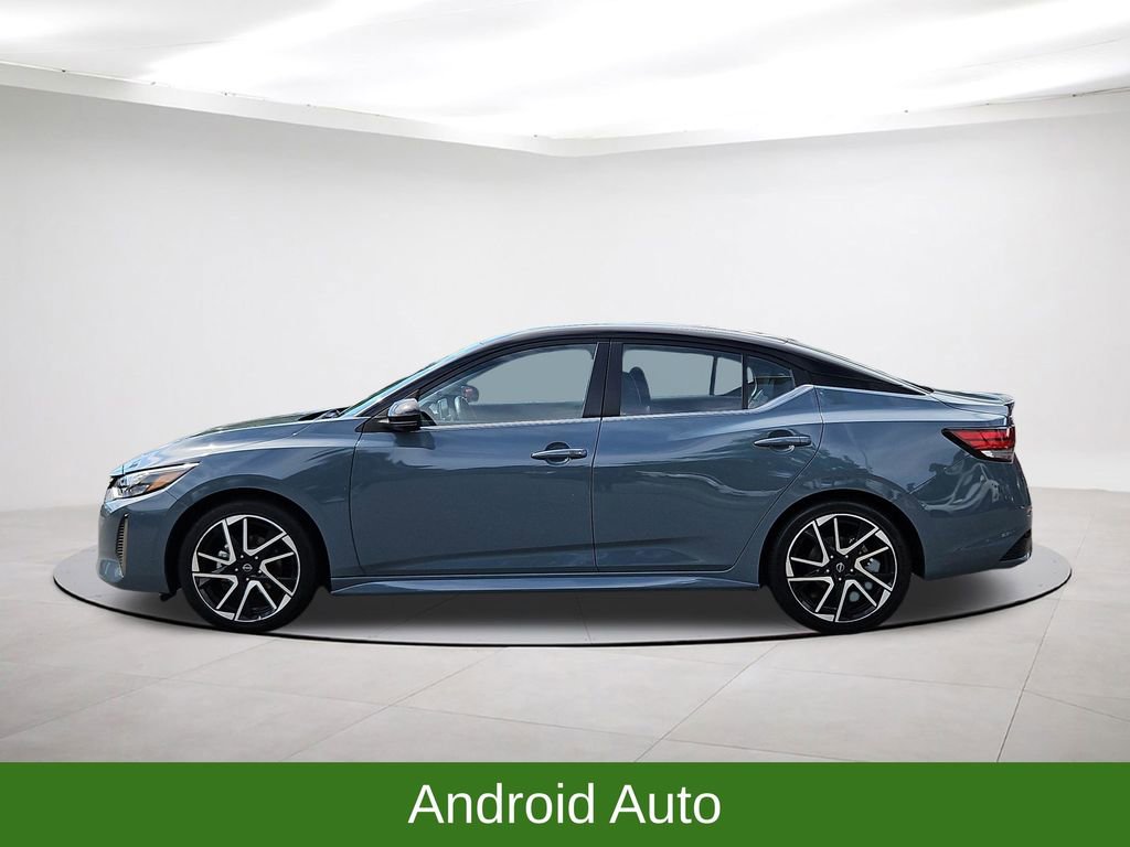 Used 2025 Nissan Sentra SR w/ SR Premium Package FWD image 4