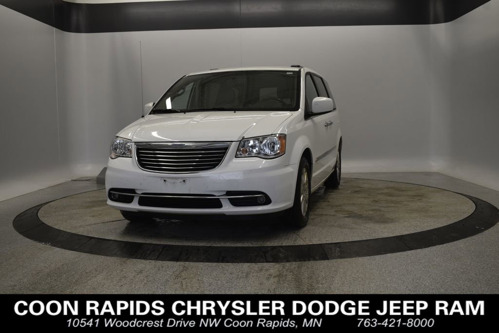 Used 2015 Chrysler Town & Country Touring w/ Driver Convenience Group