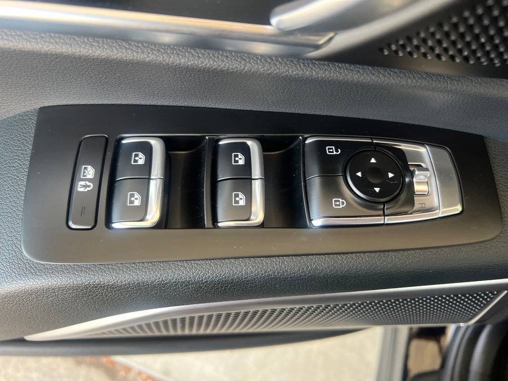 Certified 2025 Kia Telluride EX w/ EX Captain's Chair Package AWD/4WD image 50