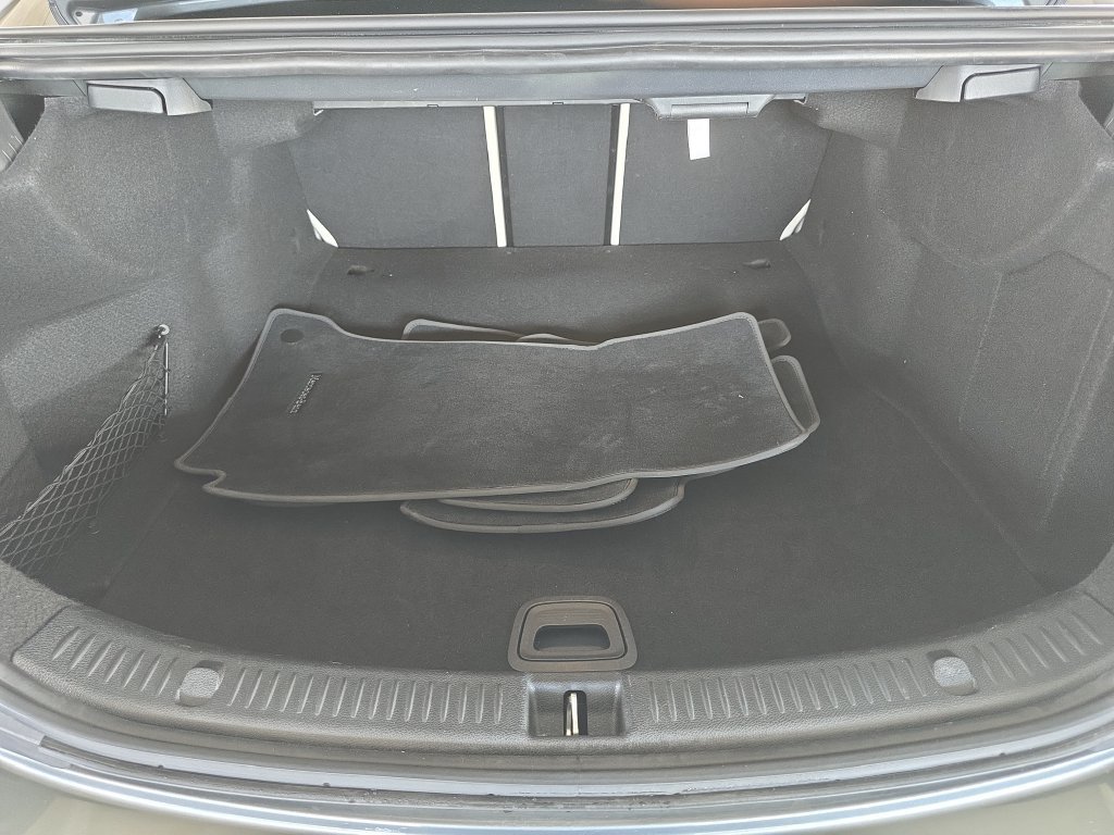 Used 2020 Mercedes-Benz E 350 Sedan image 12