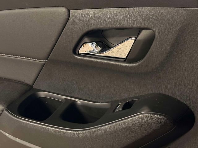 Used 2023 Chevrolet Traverse LT AWD/4WD image 21