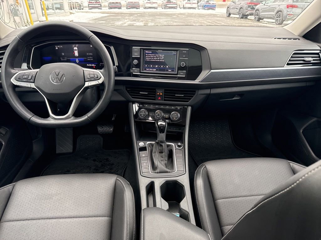 Used 2023 Volkswagen Jetta SE w/ Panoramic Sunroof Package image 13