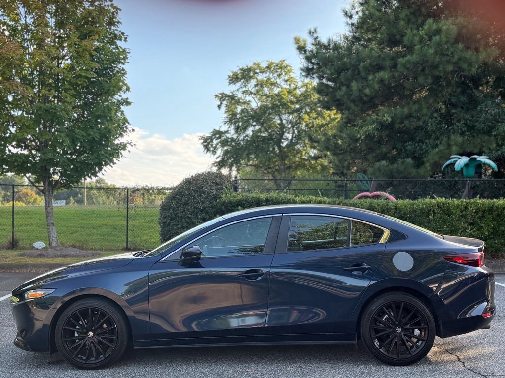 Used 2022 MAZDA MAZDA3 s FWD image 2