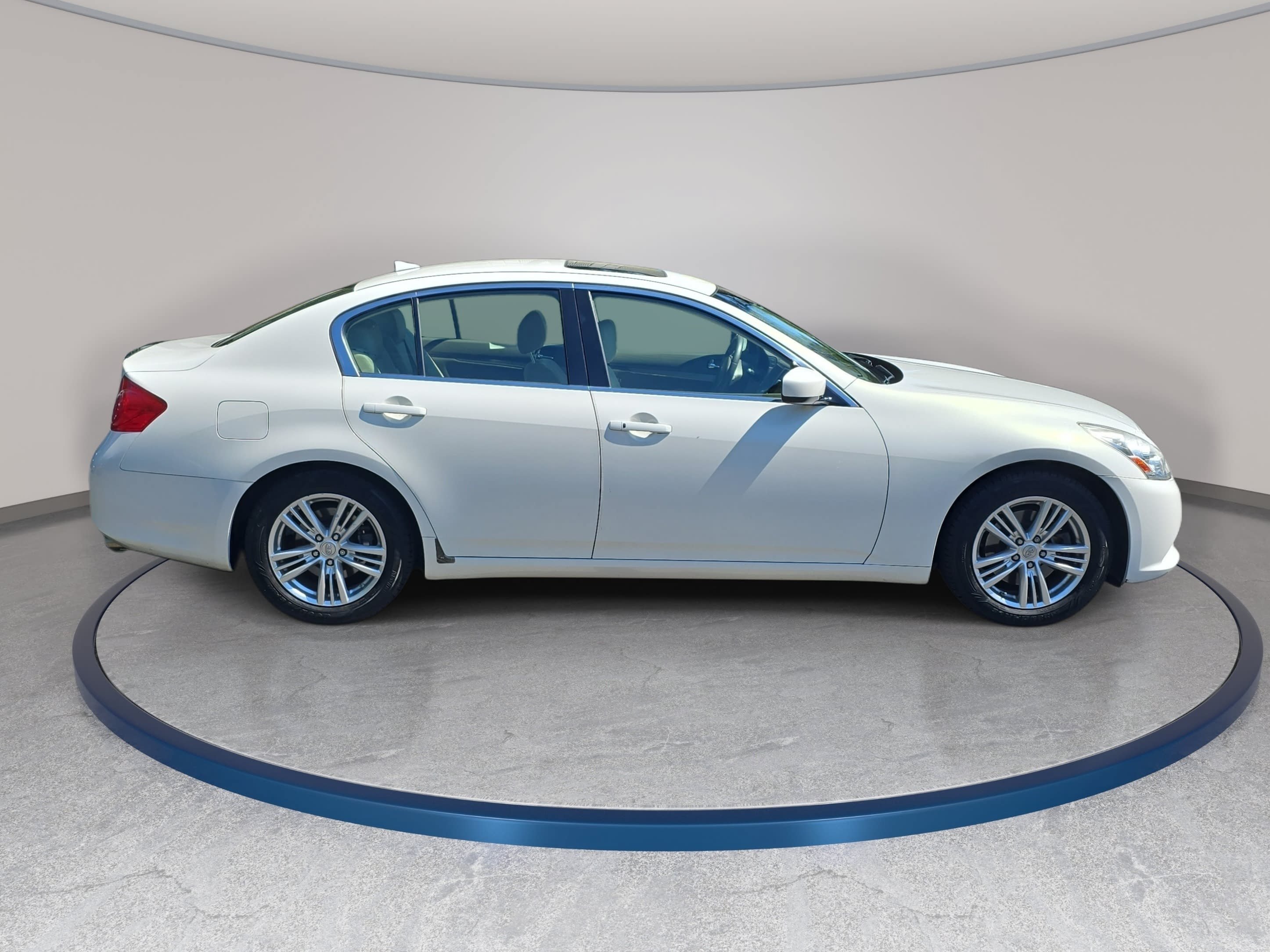 Used 2012 INFINITI G37 Journey w/ Premium Pkg RWD image 4
