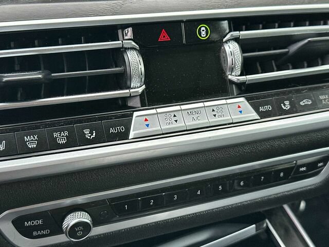 Used 2022 BMW X7 xDrive40i AWD/4WD image 26