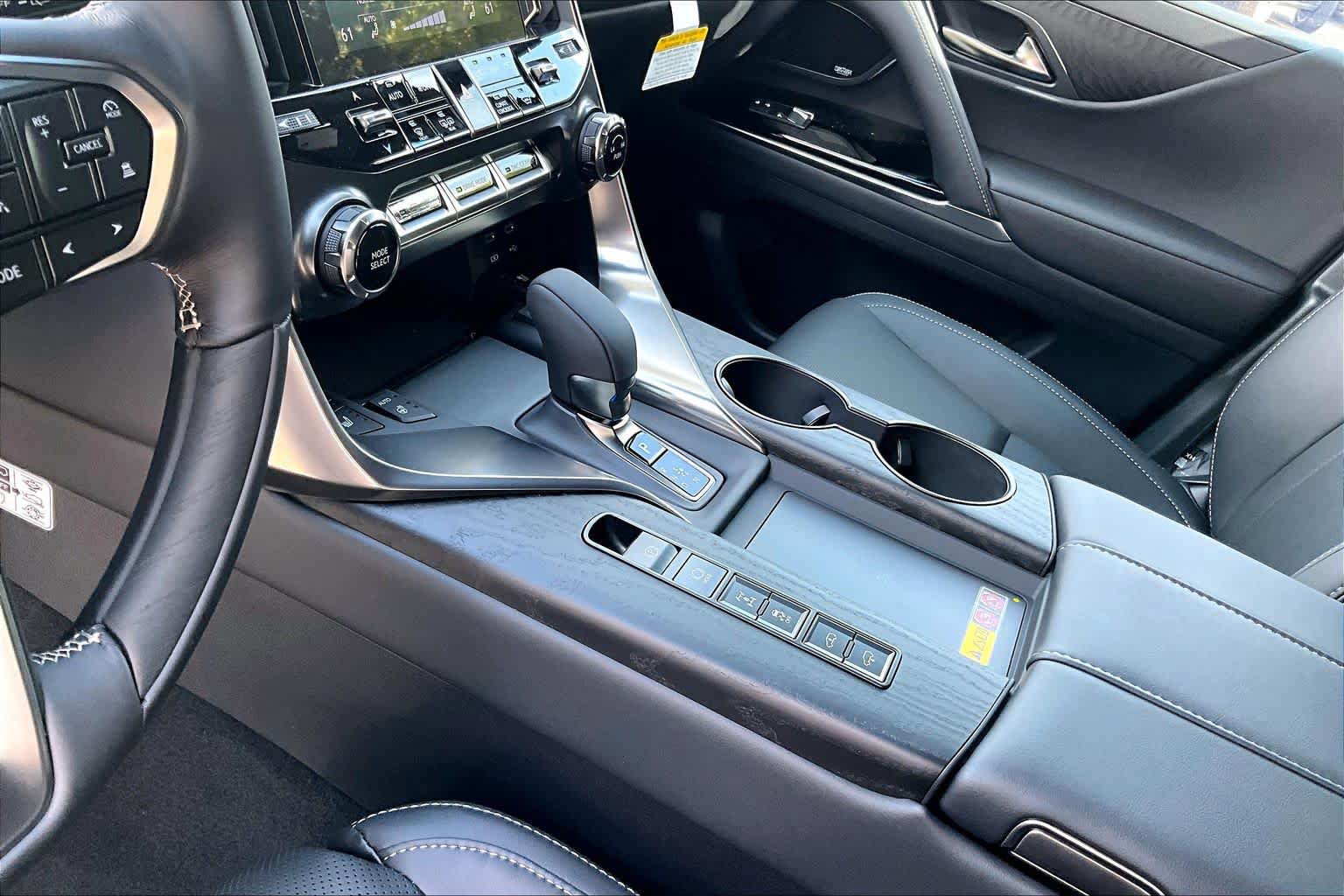New 2026 Lexus LX 700h Luxury w/ Appearance Package AWD/4WD image 11