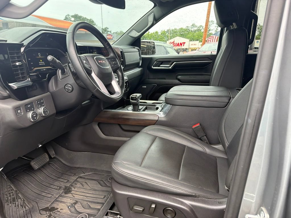 Used 2024 GMC Sierra 1500 SLT w/ SLT Premium Package AWD/4WD image 9
