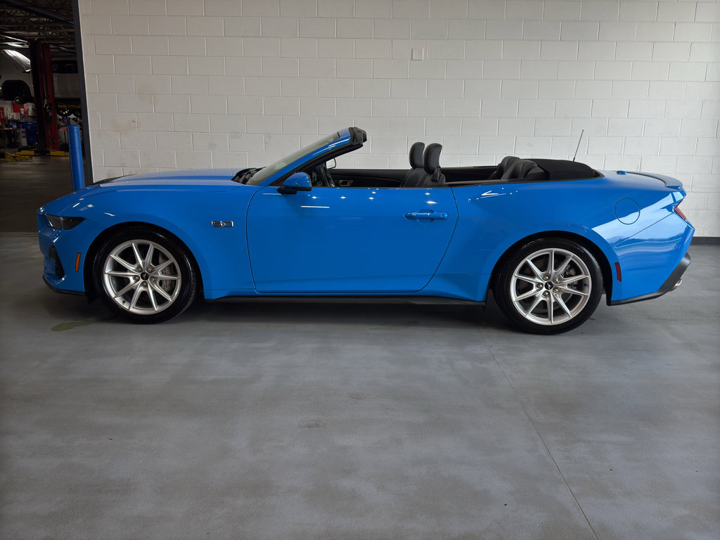 Used 2025 Ford Mustang GT Premium RWD image 2