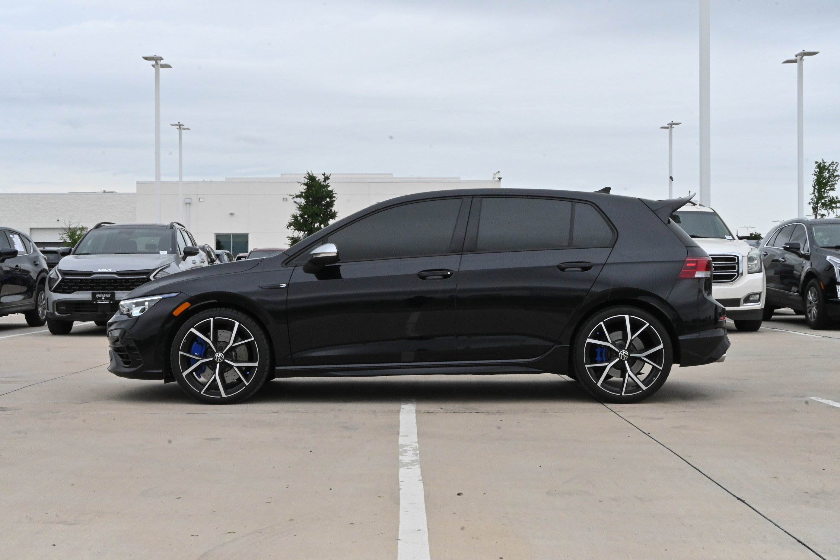Used 2024 Volkswagen Golf R AWD/4WD image 9