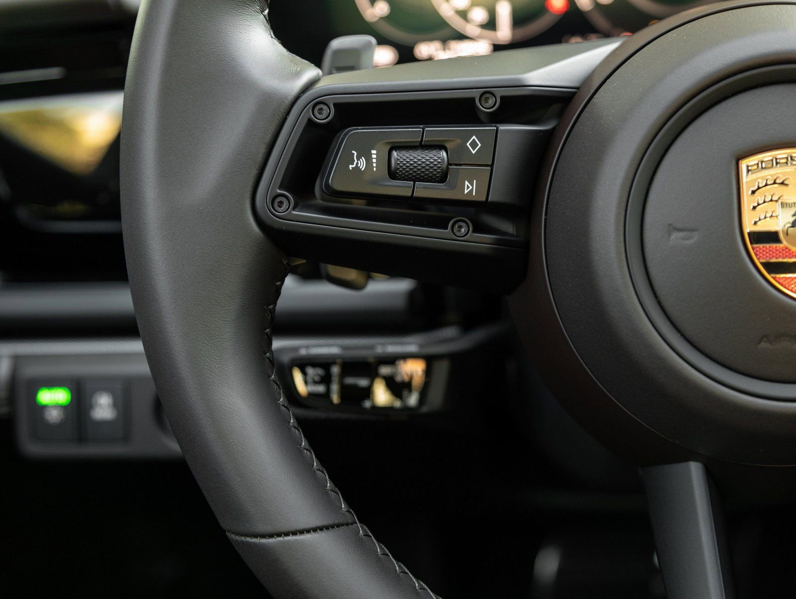 New 2026 Porsche Panamera 4 AWD/4WD image 15