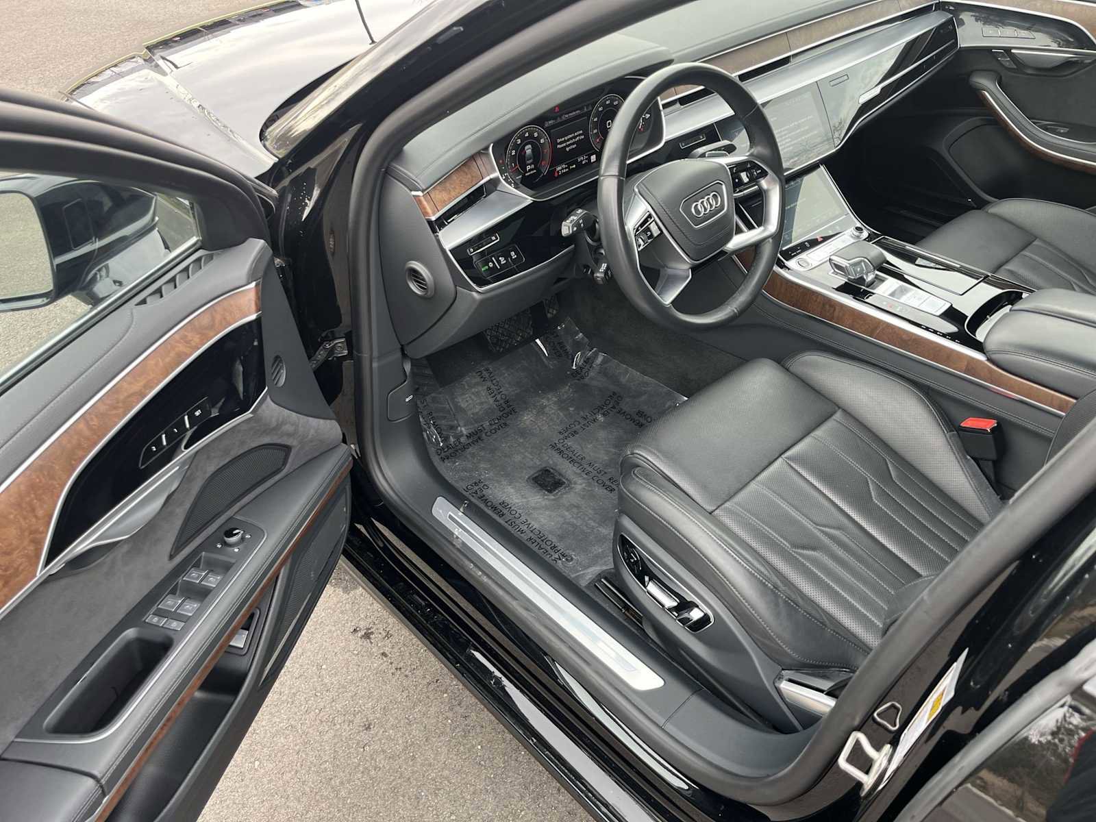 Used 2023 Audi A8 L 3.0T w/ Comfort Plus Package image 16