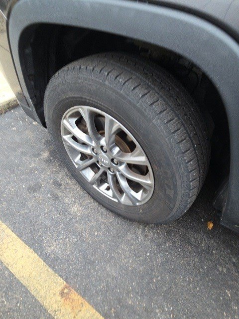 Used 2019 Jeep Cherokee Latitude Plus w/ Comfort/Convenience Group image 27