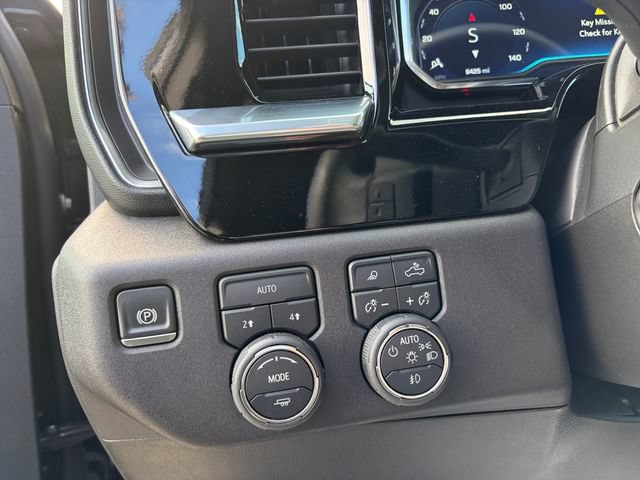 Used 2024 Chevrolet Silverado 1500 LTZ AWD/4WD image 27