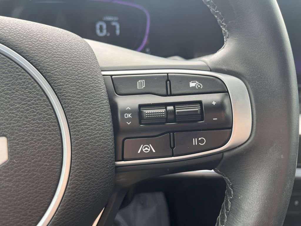 Used 2025 Kia Sportage EX w/ Premium Package image 22