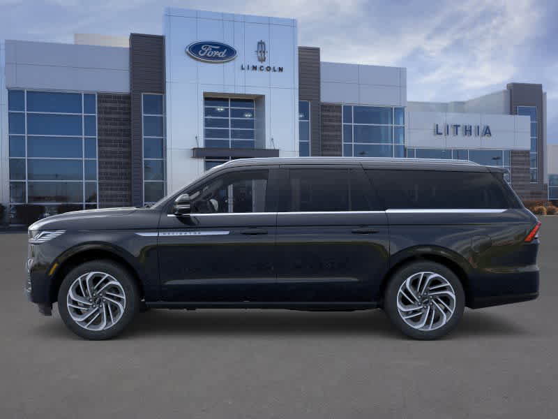 New 2026 Lincoln Navigator L Reserve image 3